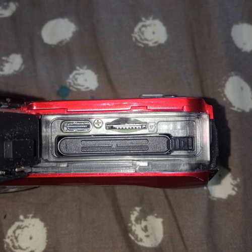 Agfaphoto Realishot WP 8000 used with broken screen for repair or parts