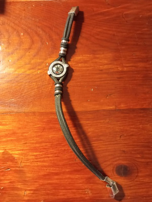 Strap with Moving Compass used