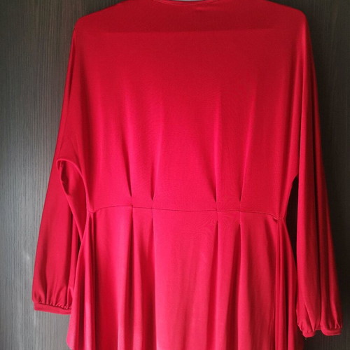 Women's red dress new, viscose with satin and elastic fabric