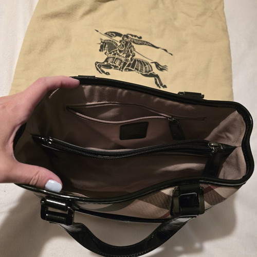 Burberry handbag like new, black and beige