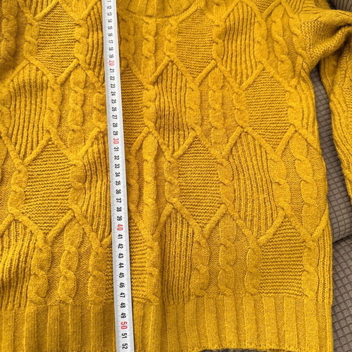 Yellow Cable Knit Sweater like new, oversized fit