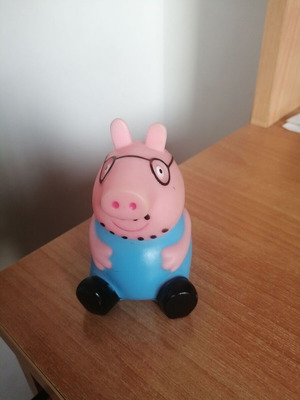 Daddy Pig soft plastic figure 8cm like new
