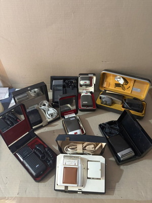 Electric shavers, set of 8