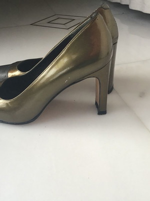 Gold and black pumps with square toe like new