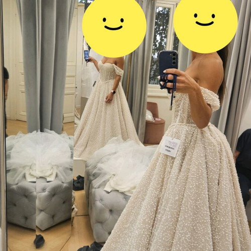 Primalicia wedding dress like new with detachable sleeves and train