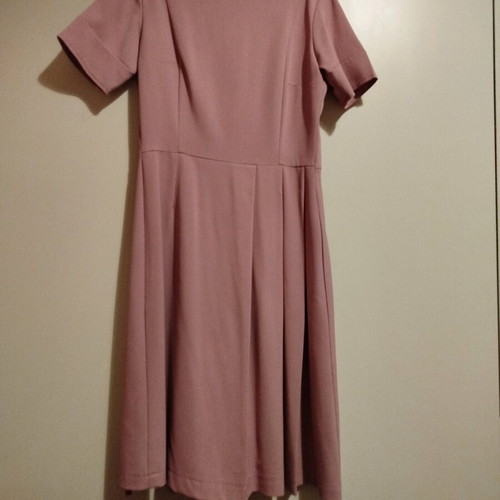 Midi dress like new, medium size with pleats