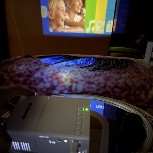 Mini LED Projector with Remote Control like new