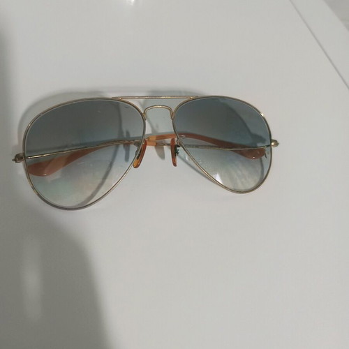 Rayban sunglasses large pilot used with blue lenses