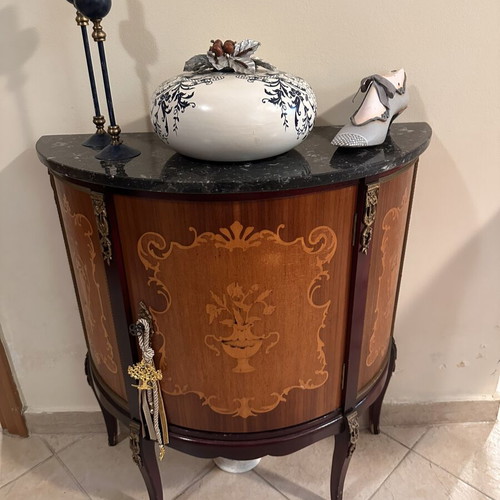 Neoclassical cabinet with marquetry and copper details like new