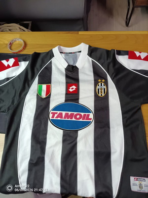 Juventus 2003 football jersey like new, authentic