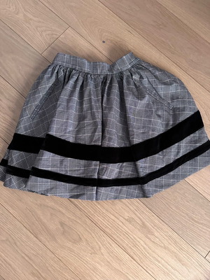 Madame Shou Shou skirt new, checkered with velvet detail, size S