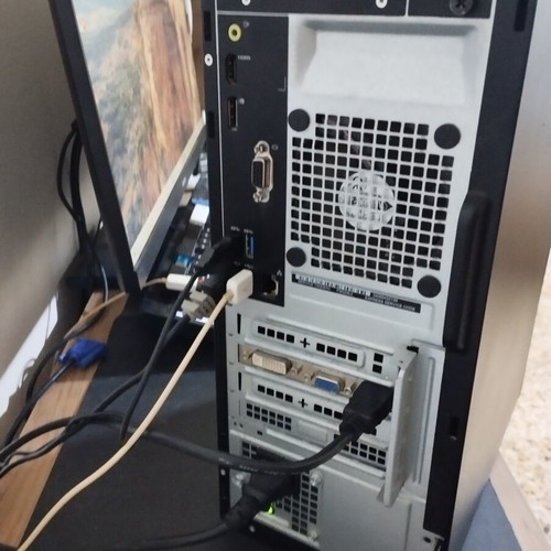 Dell Optiplex 3050 midi computer i5 7500, 8GB RAM, 240GB SSD, GT 220 1GB used