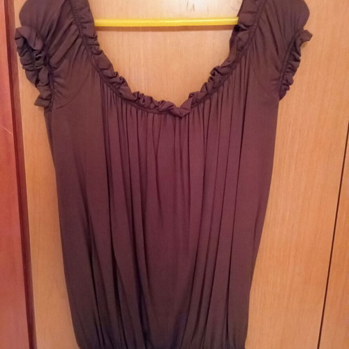 Brown viscose blouse like new with elastic cuffs and hem, size M