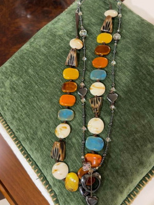 Statement necklace like new, colorful beads in earthy tones
