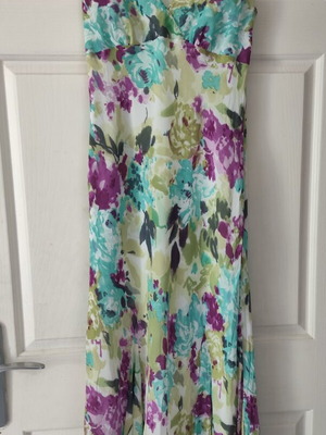 Ladies Maxi Dress like new, sleeveless V-neck multicolor size UK12 EU40