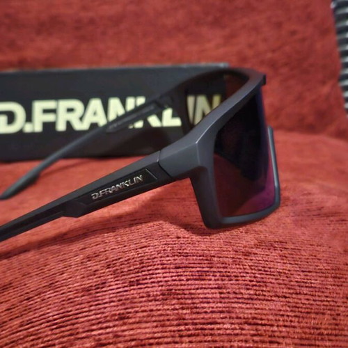 D.Franklin Hurricane sunglasses with blue lens like new