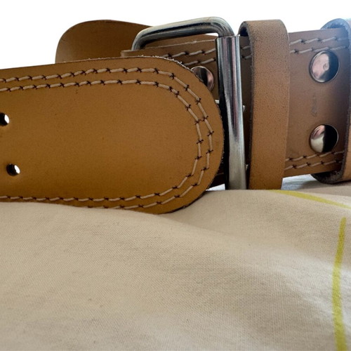 Weightlifting belt made of leather like new, size large