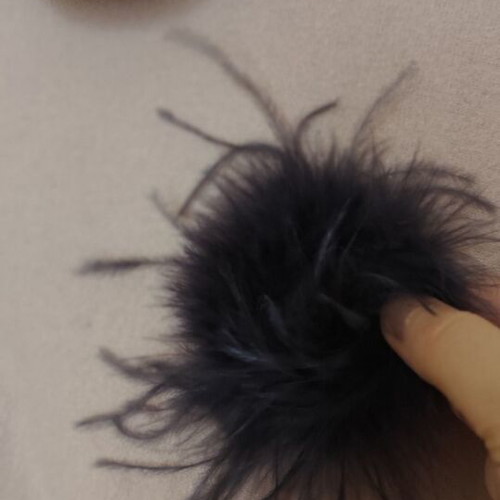 Women's brooch with dark gray feathers new
