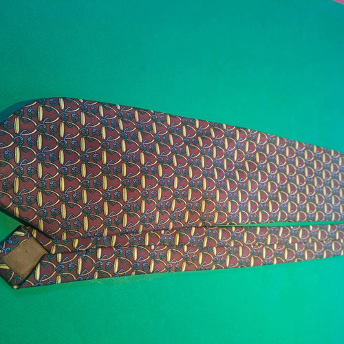 Silk tie like new
