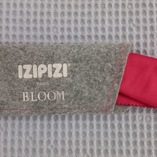 Soft gray glasses case with cloth IZIPIZI used