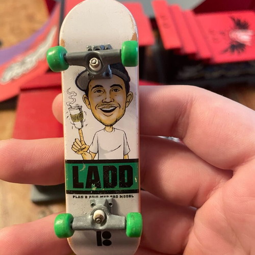 Tech Deck finger skates used, collaboration with Plan B, pack