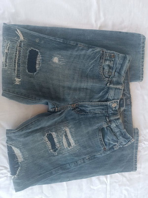 Gap jeans for boy 8 years like new, blue with rips
