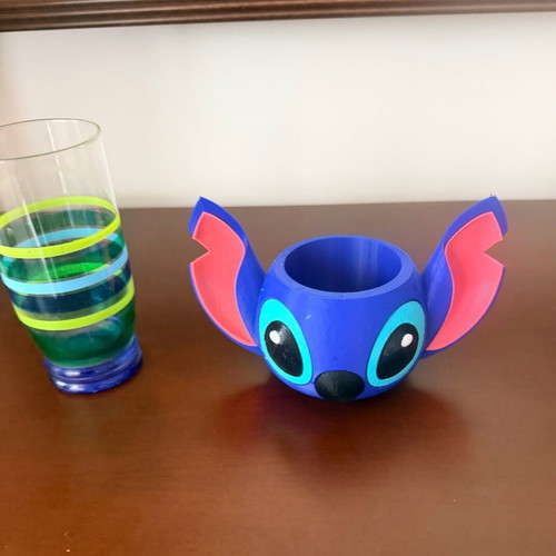 Stitch bowl like new, decorative and functional