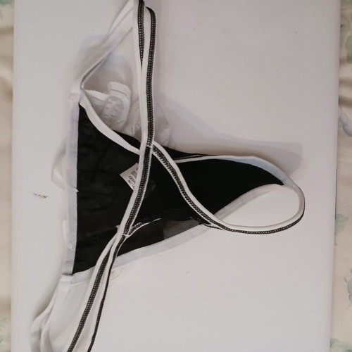 Women's string underwear size M new