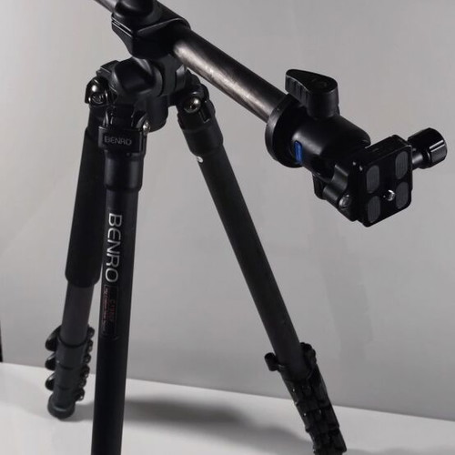 Benro C1980F Carbon tripod used with Benro INO head
