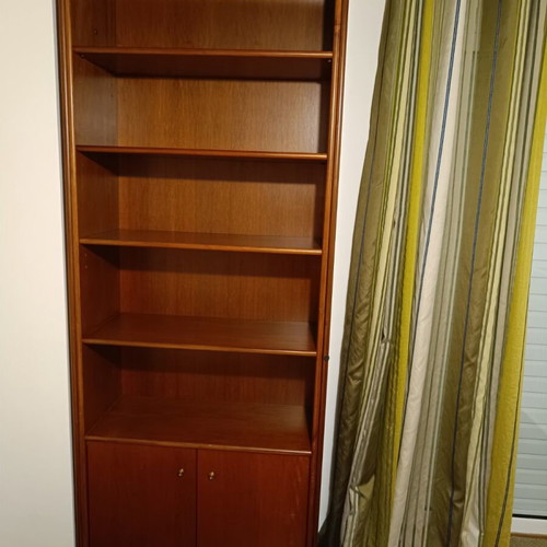 Bookcase used in excellent condition 0.80x2.00