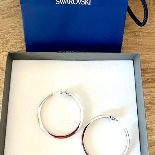 Swarovski Hoop Earrings new with Pavé Crystals