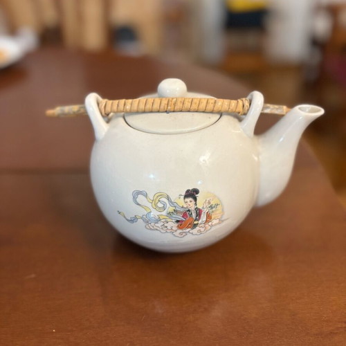 Feng Cheng ceramic teapot used, hand-painted, vintage 70s