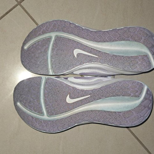 Nike women's athletic shoes used, size 37.5, white and purple