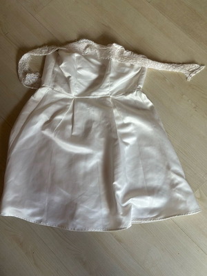 White wedding dress like new, medium size, party and bachelorette