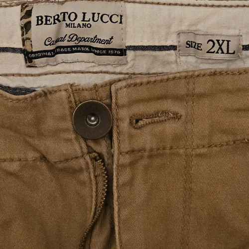 Berto Lucci Cargo Shorts like new, size XXL, beige