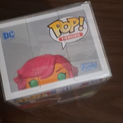 Starfire Funko Pop new with free soft protector