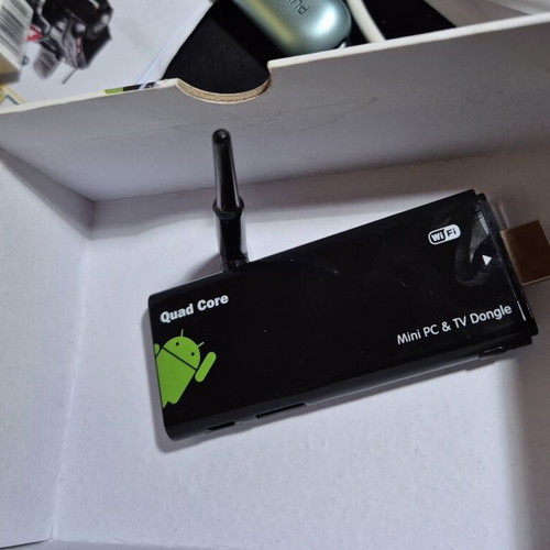 Extreme Media HD241 Smart TV HDMI Dongle Android like new