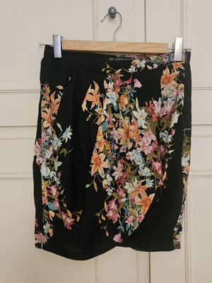 Zara satin black folded mini skirt like new, size S