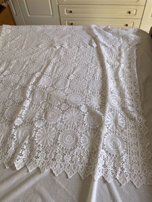 Vintage embroidered tablecloth like new