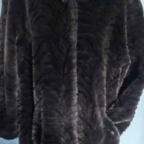Canda coat with eco fur tiger print like new