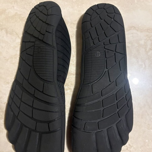 Crivt water shoes size 43, black and red