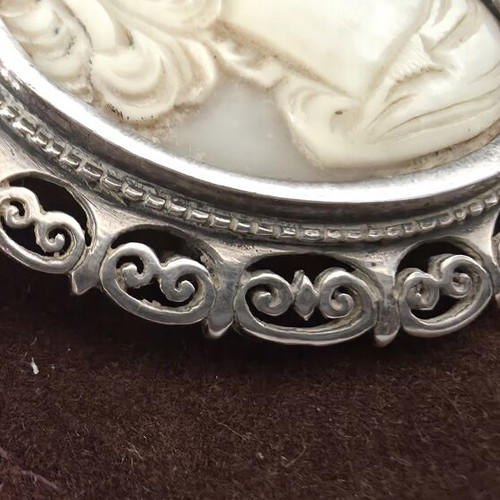 Silver pendant brooch antique vintage cameo used