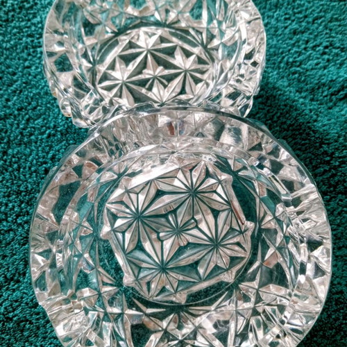 Ashtrays pair new, crystal, heavy