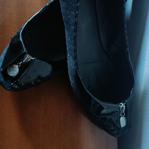 Emporio Armani ballerinas size 38 like new, black with silver details