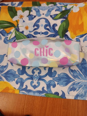Ολογραφική κασετίνα βαρελάκι Chic, ασημί με παστέλ πουά