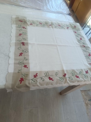 Vintage embroidered tablecloth 83×83 cm used, white with grape design
