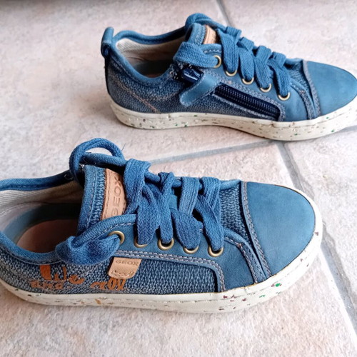 Geox kids shoes size 29 like new, blue