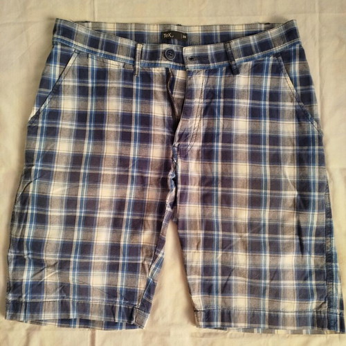 Checked bermuda shorts like new, blue, size 38