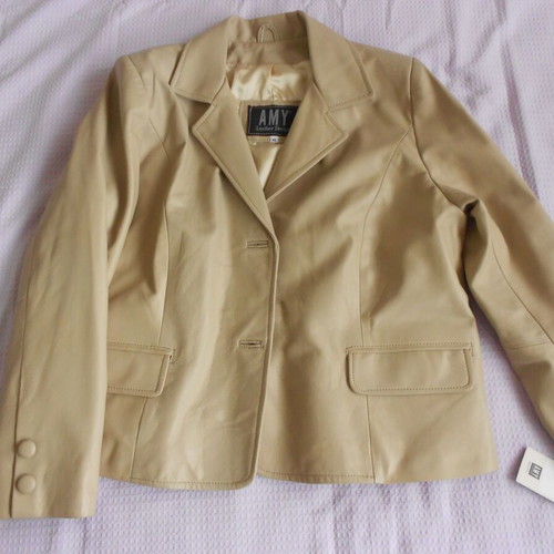 Leather jacket Amy leather design beige size XL new with tag