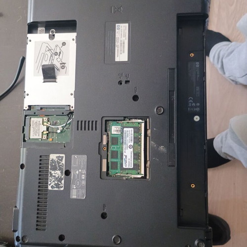 HP Compaq Presario laptop, Intel Celeron, 15-inch